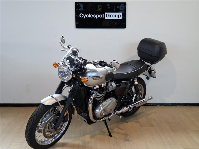 Load image into Gallery viewer, 2018 Triumph Bonneville T100
