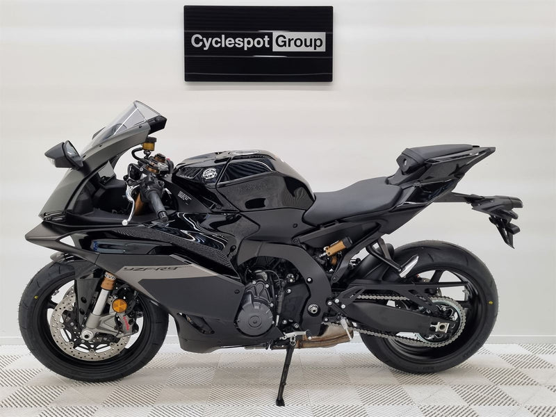 Load image into Gallery viewer, 2026 Yamaha R 9