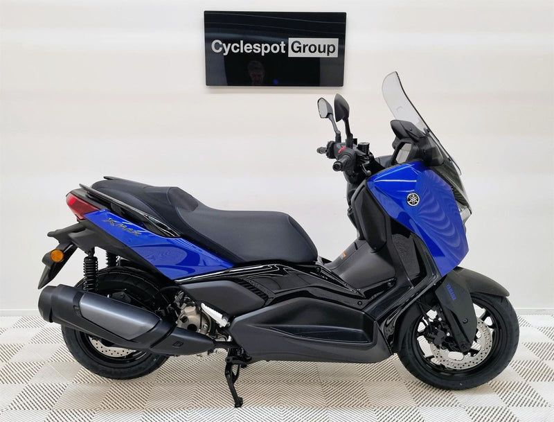 Load image into Gallery viewer, 2026 Yamaha X MAX 300