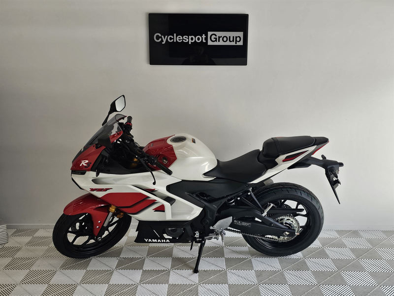 Load image into Gallery viewer, 2026 Yamaha R 3 Anniversary Edition
