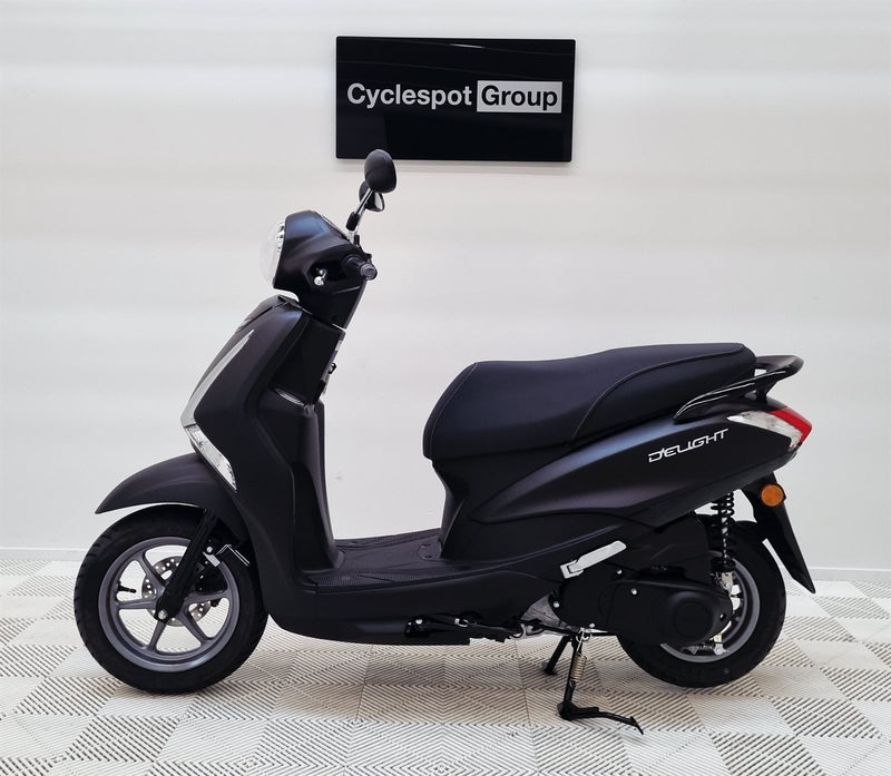 Load image into Gallery viewer, 2026 Yamaha D'elight 125