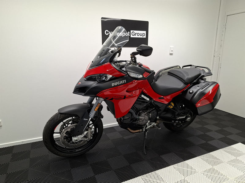 Load image into Gallery viewer, 2023 Ducati Multistrada V2S