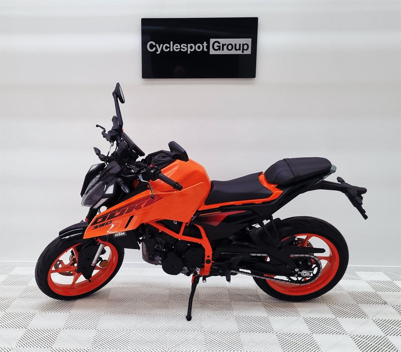 Load image into Gallery viewer, 2025 KTM Duke 390