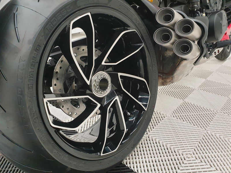 Load image into Gallery viewer, 2025 Ducati Diavel V4