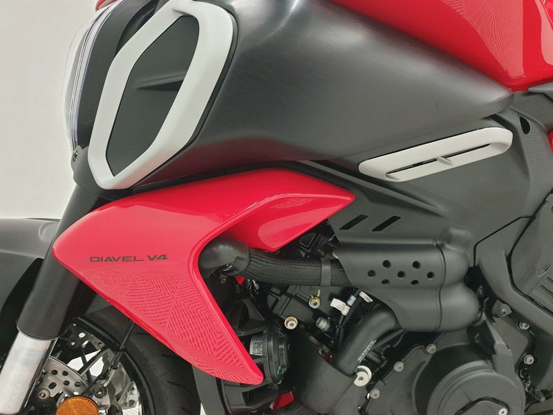 Load image into Gallery viewer, 2025 Ducati Diavel V4