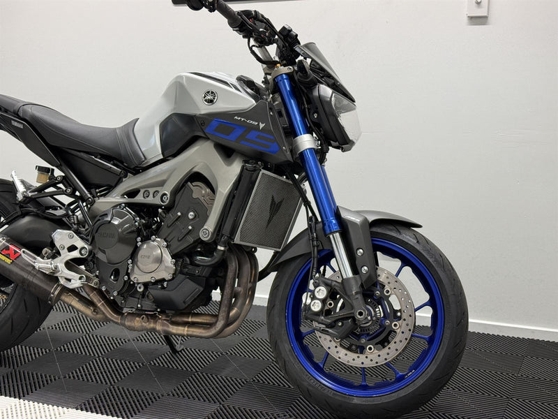 Load image into Gallery viewer, 2016 Yamaha MT 09