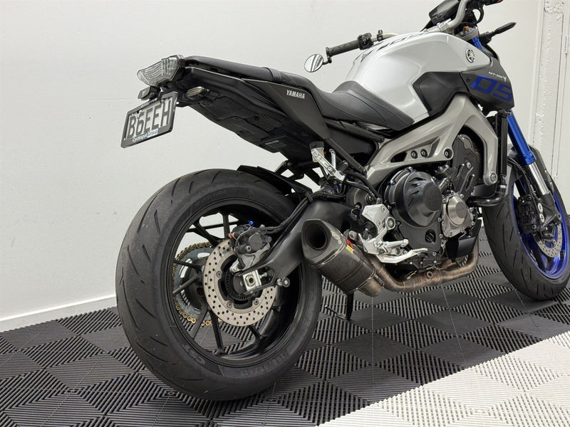 Load image into Gallery viewer, 2016 Yamaha MT 09