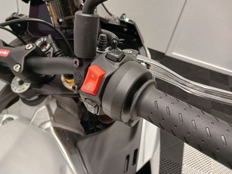 Load image into Gallery viewer, 2024 Aprilia Tuono V4 Factory + Akrapovic Slip-on