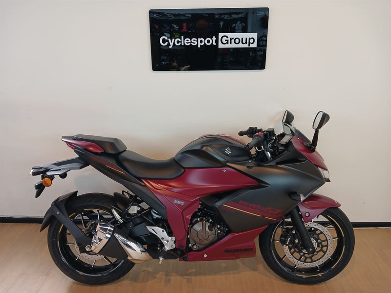 Load image into Gallery viewer, Suzuki GSX 250 FR