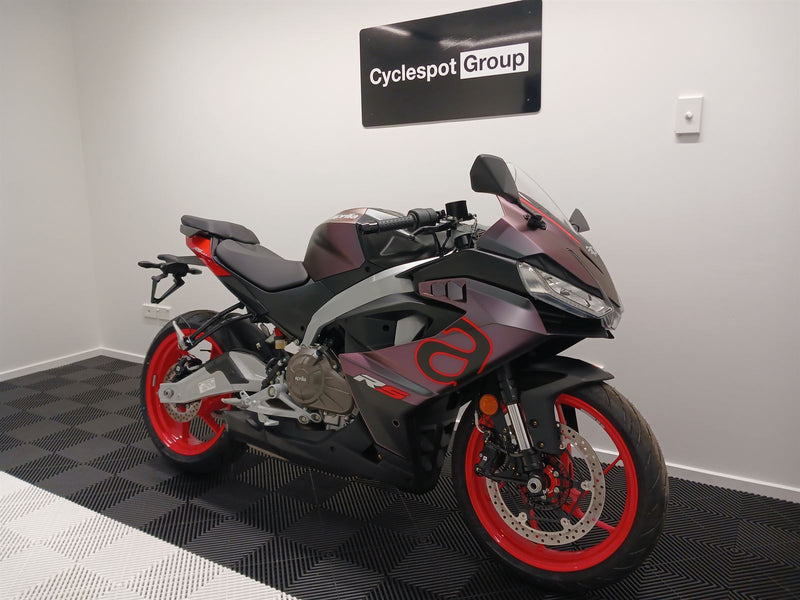 Load image into Gallery viewer, 2025 Aprilia RS 457