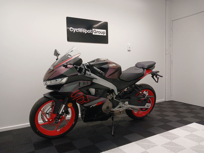 Load image into Gallery viewer, 2025 Aprilia RS 457