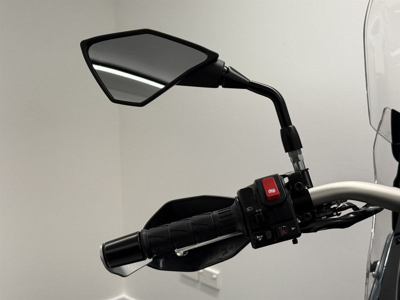 Load image into Gallery viewer, 2026 Kawasaki KLE 500
