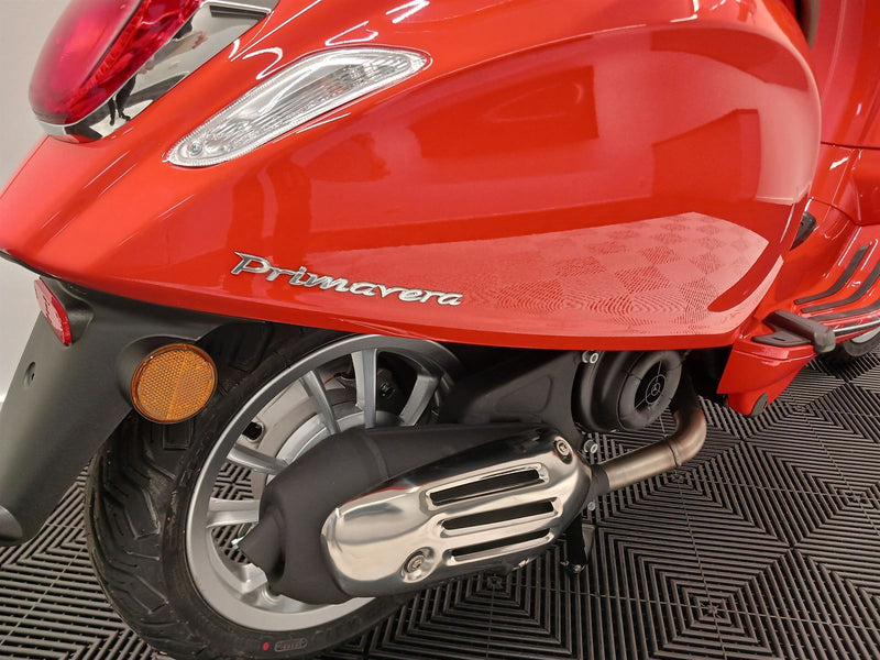 Load image into Gallery viewer, 2024 Vespa GTS 150 Super