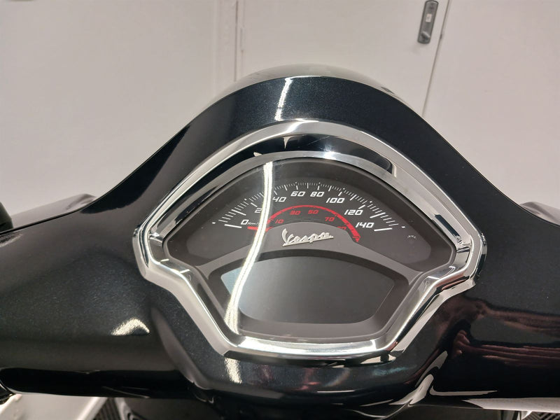 Load image into Gallery viewer, 2024 Vespa GTS 150 Super