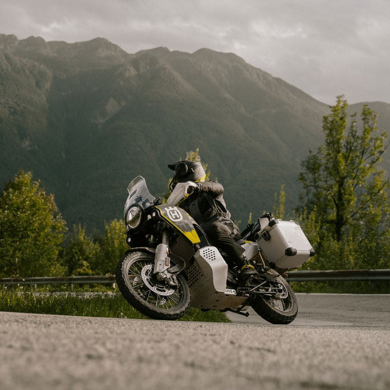 Load image into Gallery viewer, 2025 Husqvarna Norden 901 EXPEDITION