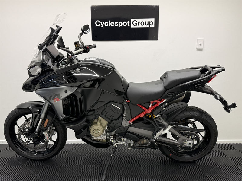 Load image into Gallery viewer, 2025 Ducati Multistrada 2025 V4S - TRAVEL & RADAR