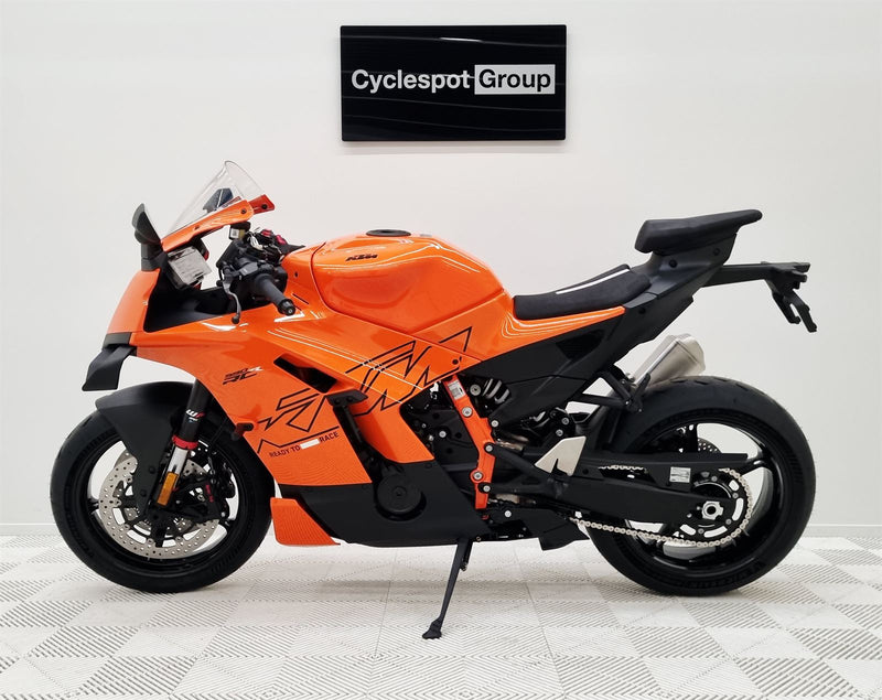 Load image into Gallery viewer, 2026 KTM RC 990 R