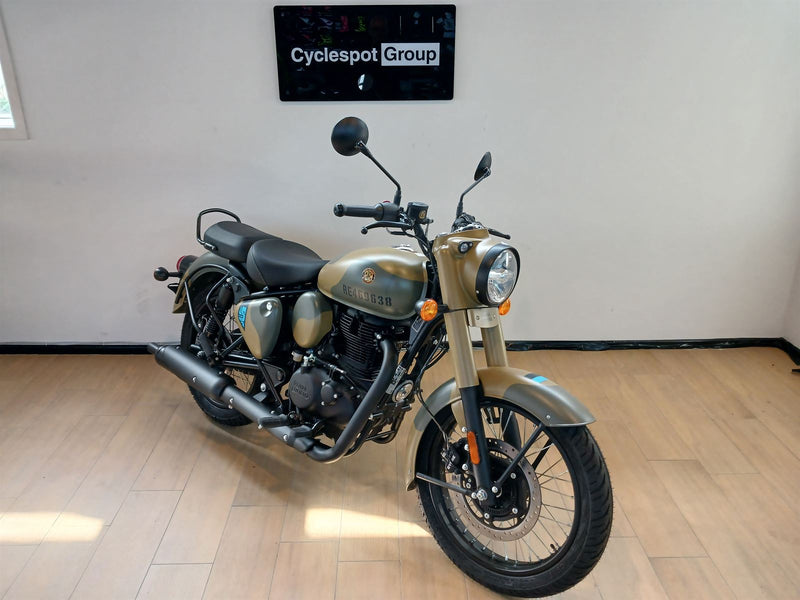 Load image into Gallery viewer, 2026 Royal Enfield Classic 350 Commando Sand
