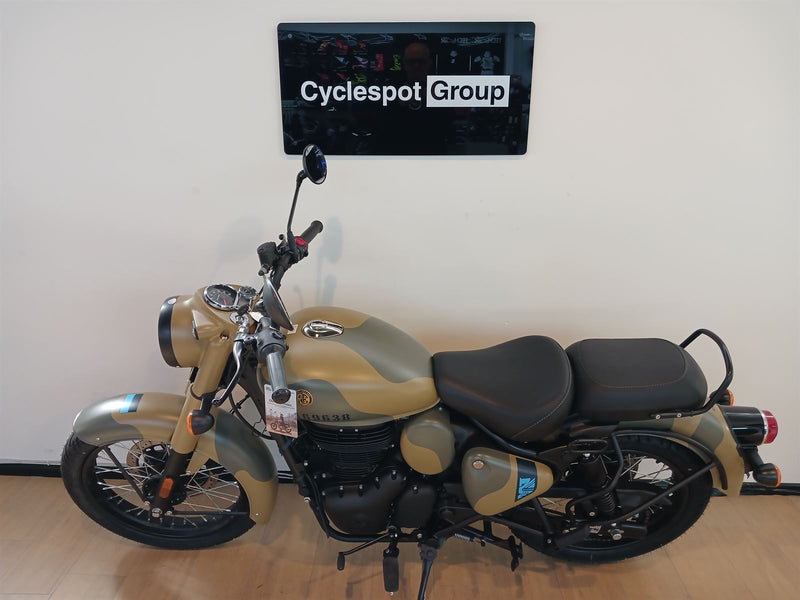 Load image into Gallery viewer, 2026 Royal Enfield Classic 350 Commando Sand