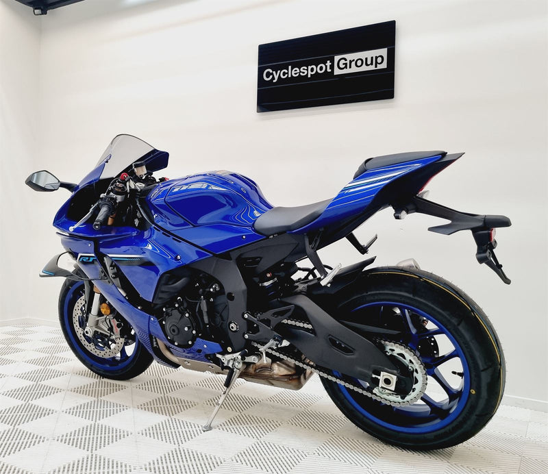 Load image into Gallery viewer, 2025 Yamaha R 1
