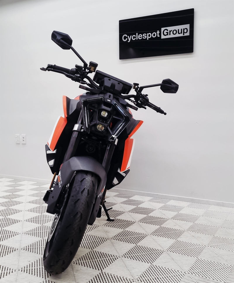 Load image into Gallery viewer, 2026 KTM Superduke 1390RR