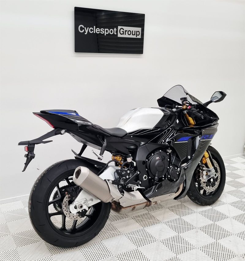 Load image into Gallery viewer, 2024 Yamaha R 1 M