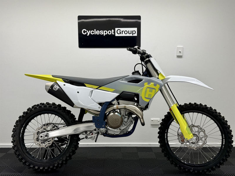Load image into Gallery viewer, 2024 Husqvarna FC 350