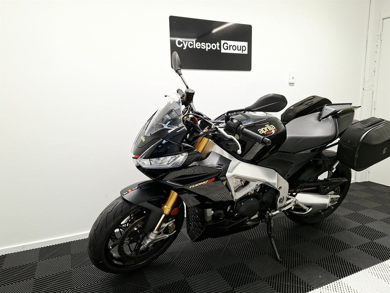 Load image into Gallery viewer, 2022 Aprilia Tuono V4 Factory