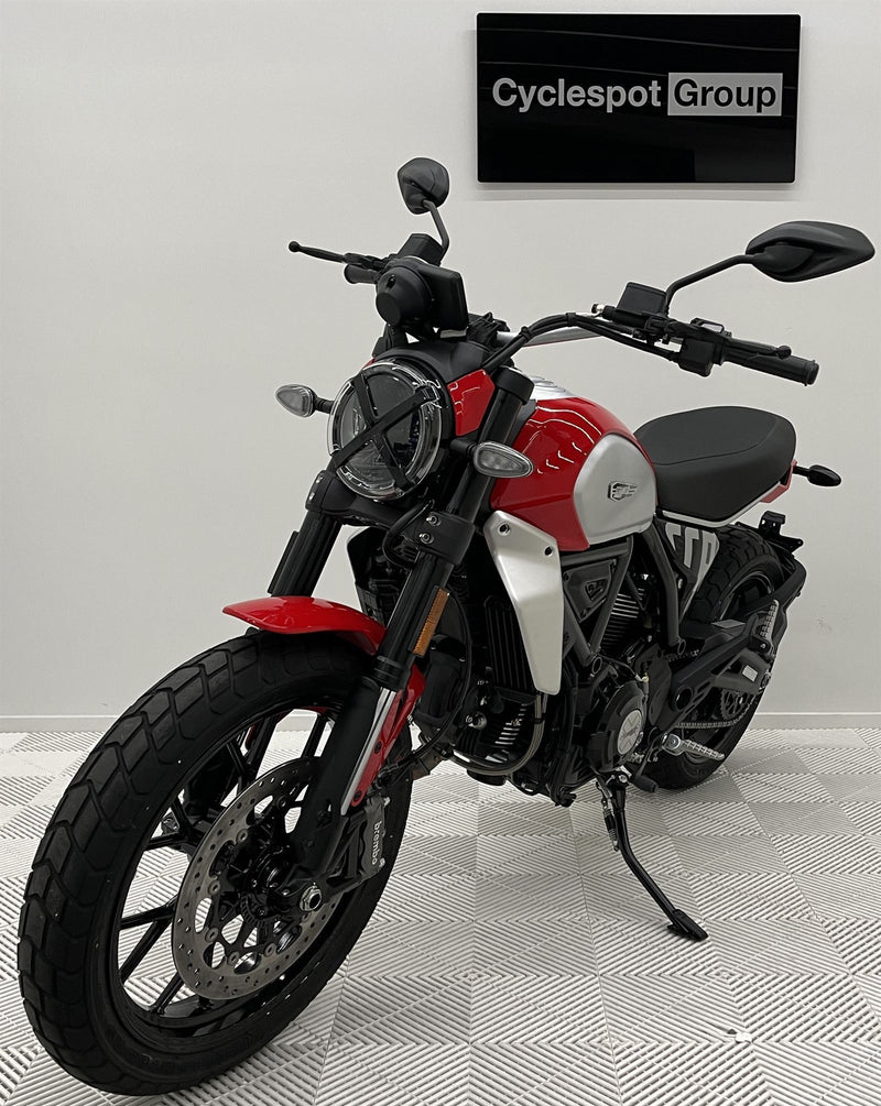 Load image into Gallery viewer, 2024 Ducati Scrambler Icon 2G