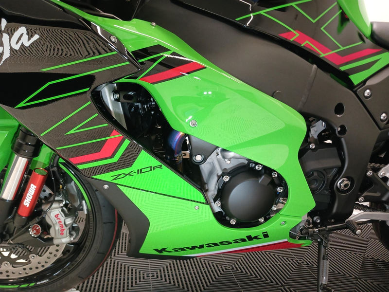 Load image into Gallery viewer, 2023 Kawasaki Ninja ZX-10R + AKRAPOVIC SLIP ON