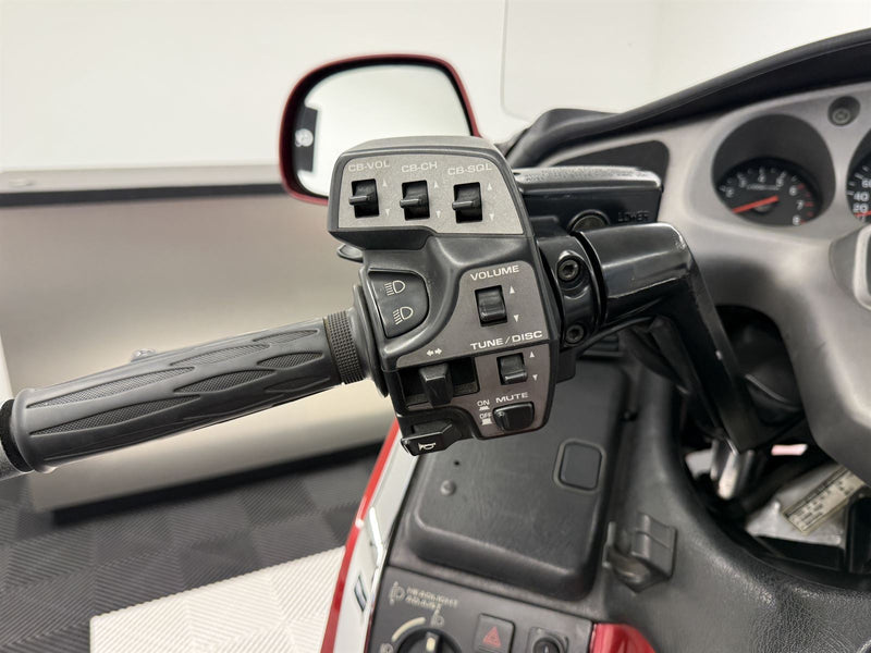 Load image into Gallery viewer, 2002 Honda Gold Wing GL 1800