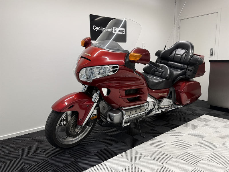 Load image into Gallery viewer, 2002 Honda Gold Wing GL 1800