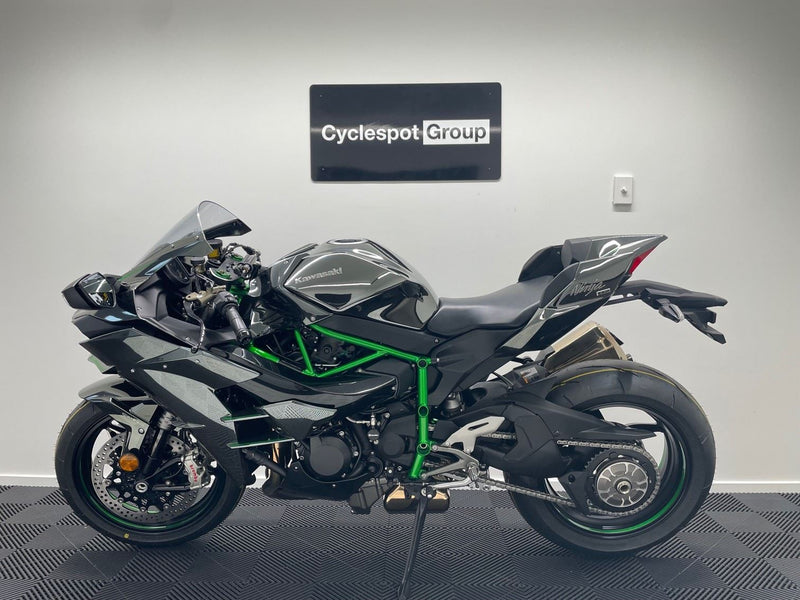 Load image into Gallery viewer, 2025 Kawasaki Ninja H2