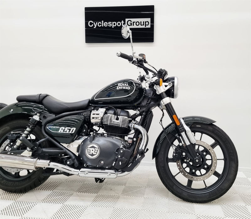 Load image into Gallery viewer, 2025 Royal Enfield Super Meteor 650