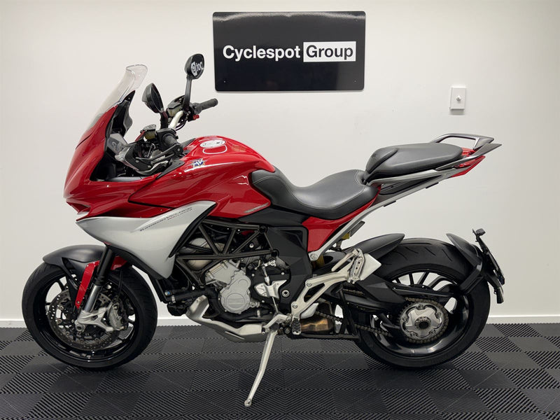 Load image into Gallery viewer, 2016 MV Agusta Turismo Veloce LUSSO 800