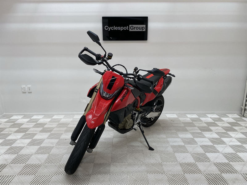 Load image into Gallery viewer, 2024 Ducati Hypermotard 698 Mono