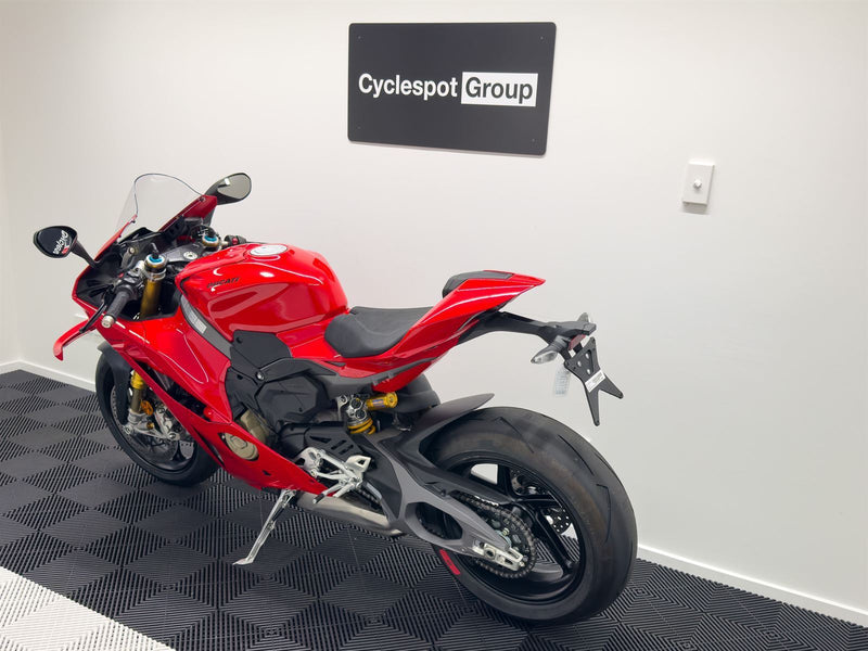 Load image into Gallery viewer, 2025 Ducati Panigale V4S
