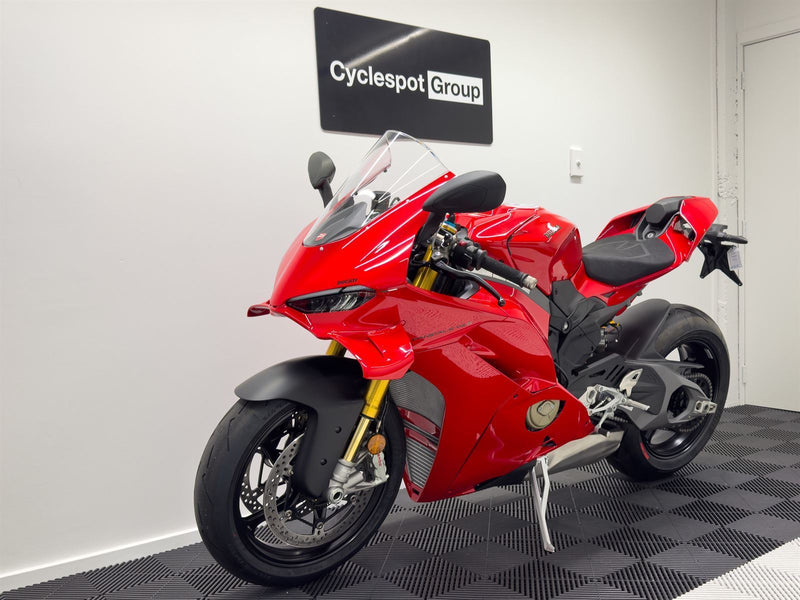 Load image into Gallery viewer, 2025 Ducati Panigale V4S