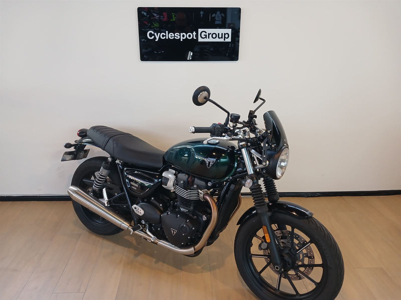 Load image into Gallery viewer, 2024 Triumph Street Twin