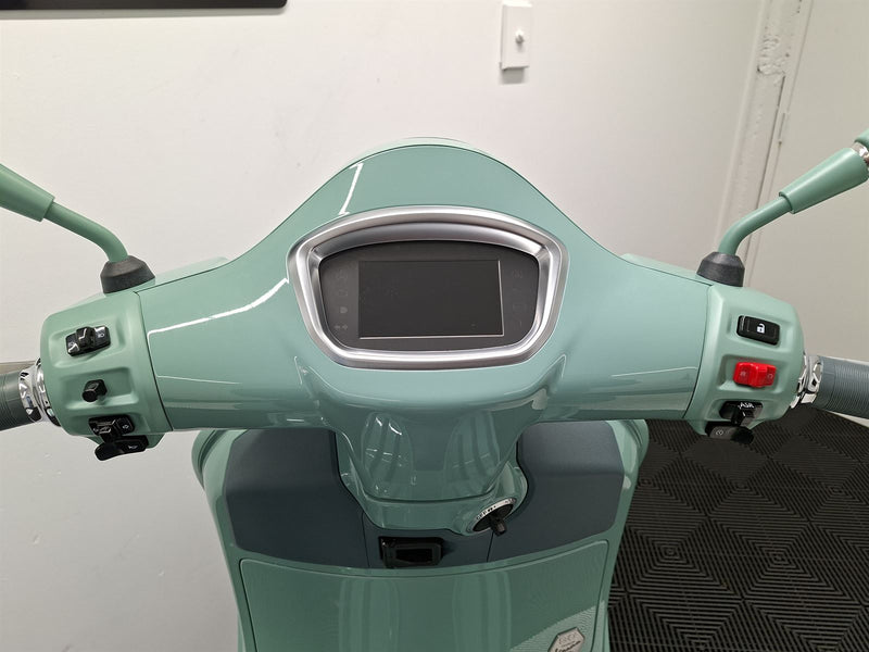 Load image into Gallery viewer, 2026 Vespa GTS 310