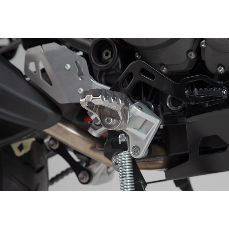 Load image into Gallery viewer, FOOTREST KIT SW MOTECH EVO TRIUMPH TIGER 800 TIGER 900 TIGER 1200 SCRAMBLER
