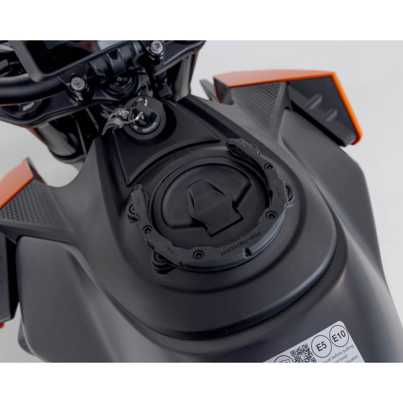 Load image into Gallery viewer, TANK RING SW MOTECH PRO KTM 990 DUKE 24-ON
