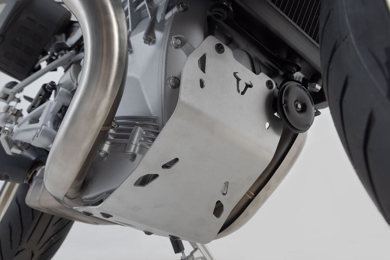 Load image into Gallery viewer, BASH PLATE SW MOTECH SILVER MOTO-GUZZI V100 MANDELLO 22-ON
