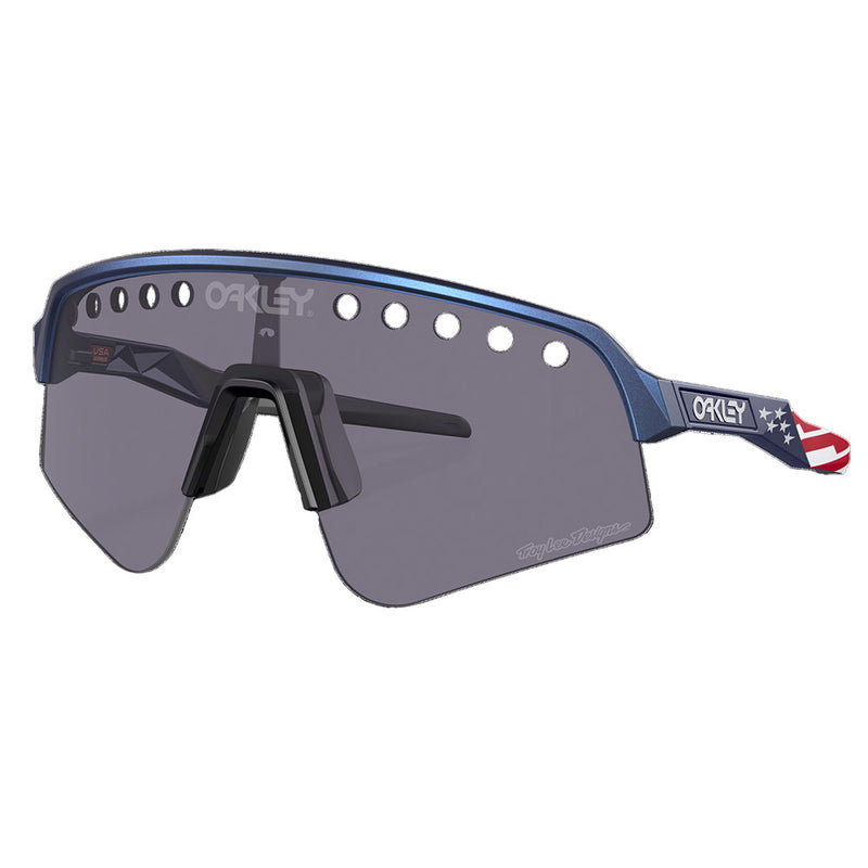 Load image into Gallery viewer, 0OO9465-2839 Oakley Sutro Lite Sweep TLD Blue Colorshift Frame with PRIZM Grey Lens
