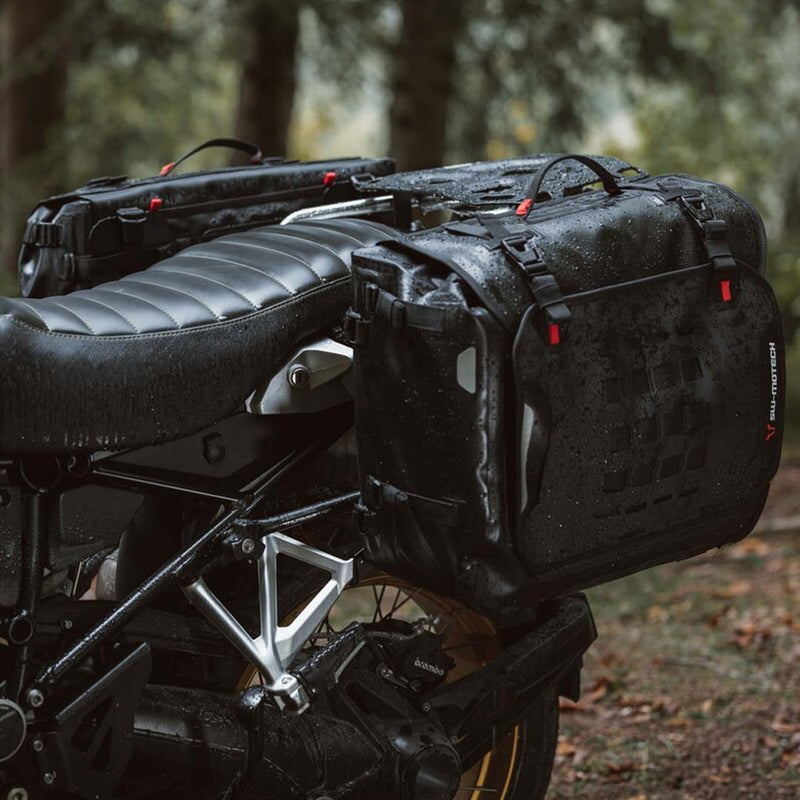 Load image into Gallery viewer, SYS BAG SW MOTECH WATERPROOF WITH ADAPTER PLATE 27L-40L RIGHT FOR PRO OR EVO SIDE CARRIER
