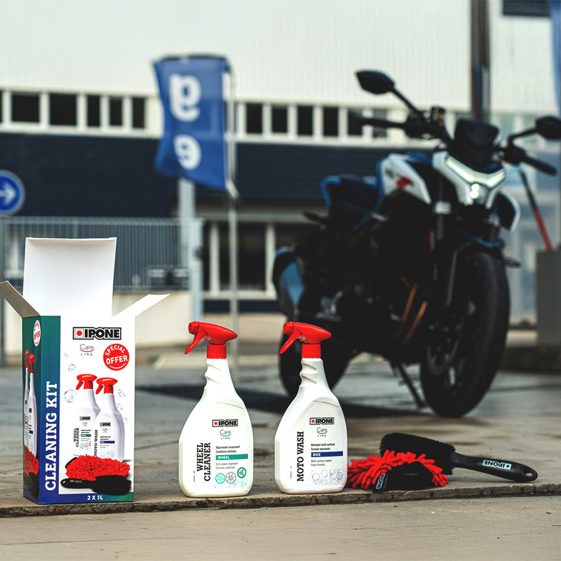 Load image into Gallery viewer, IPONE Cleaning Kit with 1L Moto Wash, 1L Wheel Cleaner, Microfiber Wash Mitt and Wheel Rim Brush
