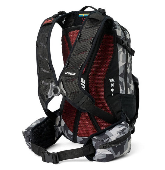 Load image into Gallery viewer, USWE Shred 25L MTB Daypack
