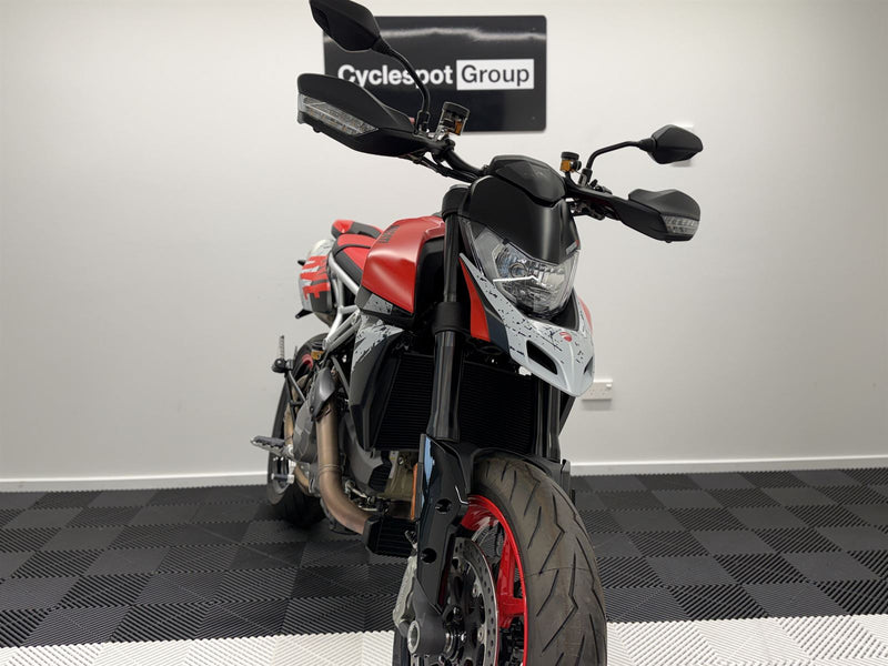Load image into Gallery viewer, 2024 Ducati Hypermotard 950 RVE
