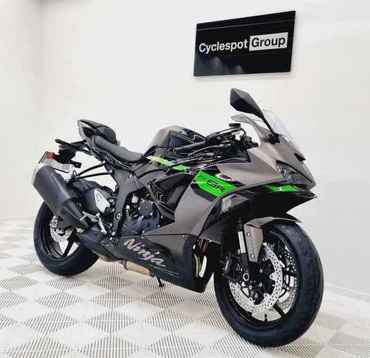 2026 Kawasaki Ninja ZX-6R - Grey