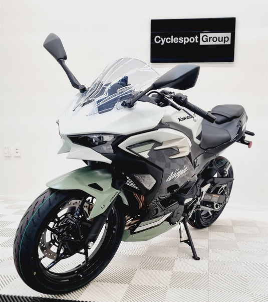 2026 Kawasaki EX 500 Ninja SE (LAMS) - White